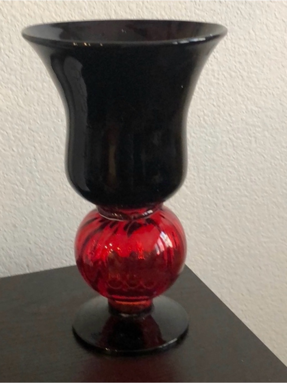 Black and Red Glass Decorative Vase. Huracan candle